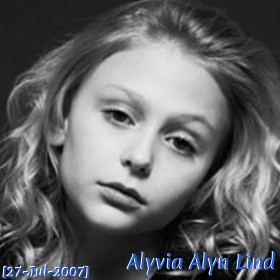 Alyvia Alyn Lind
